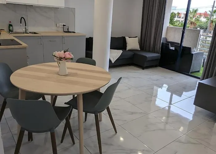 La Mata First Line New 2025 *